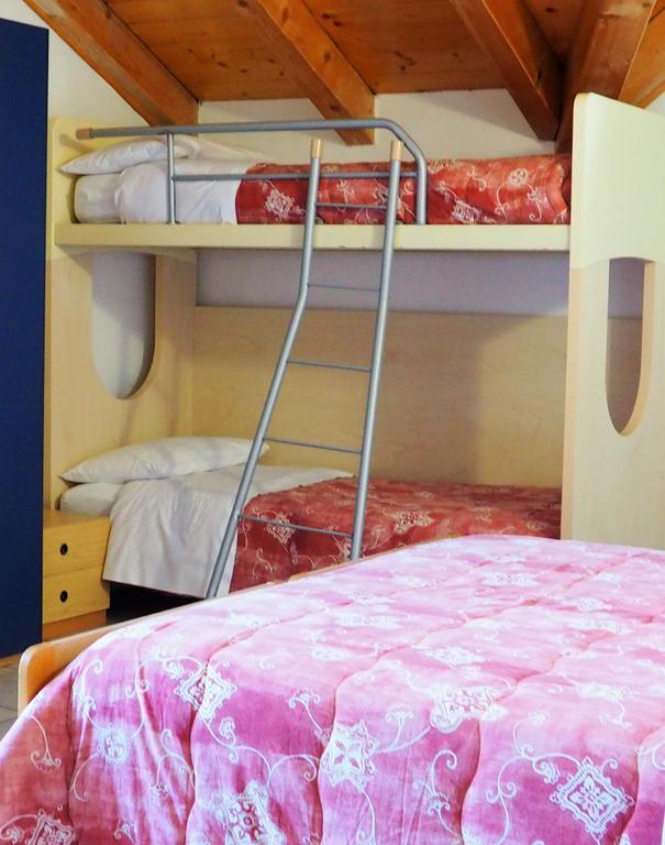 Hotel Serena Dimaro Extérieur photo